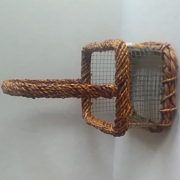 Lot of Baskets or Boxes - Picture 8 of 15